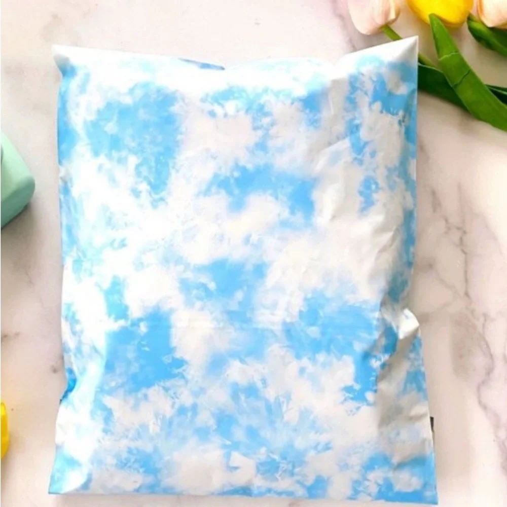 25ct Cloud Print Blue 10x13 poly mailers